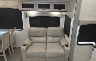 2023 Sandpiper 388BHRD