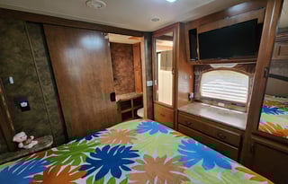 2014 Thor Motor Coach Hurricane MH