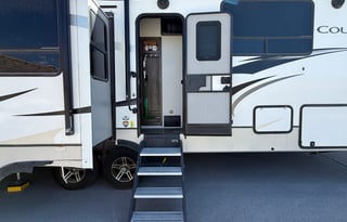 2022 Cougar 368MBI – King Bed + Bunk Room