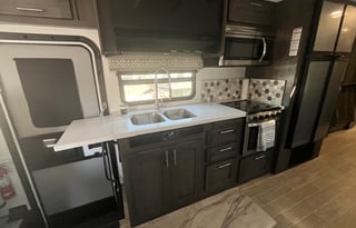 2023 Forest River Georgetown5S -Travelers/Disaster