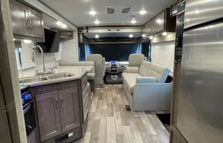 "Co-Pilot Cruiser" 2022 Winnebago Vista 27P