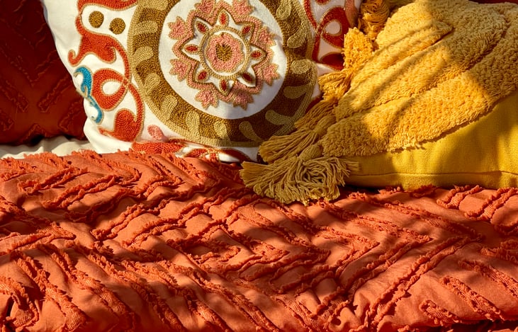 This glamping Airstream rental has high vibrational decor along with soft fabrics and fluffy pillows to add comfort. Linens included are fresh sheets and pillowcases with master bedding and twin bed.