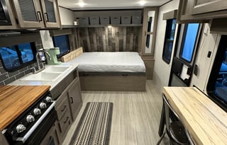 2021 Keystone RV Hideout 21BHWE