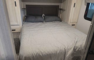 2022 31' Forest River/Unlimited Miles - Pristine!