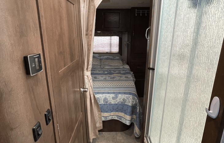 Privacy in the back bedroom. With a bathroom and shower in between.