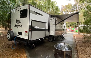 Impressive Family favorite RV! 3 slides 3 TV’s