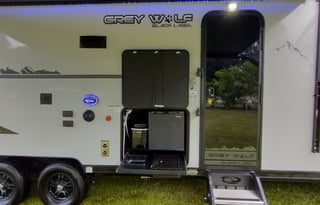 2021 Cherokee Grey Wolf Black Label 26DBHBL