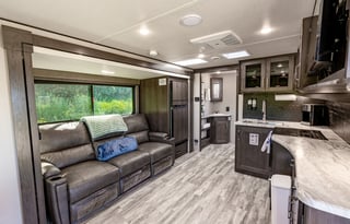 Fully Equipped for Adventure! (Pets welcome)