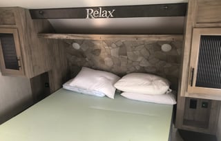 NEW rental! Sleeps 8 bunk house! FamilyFun!