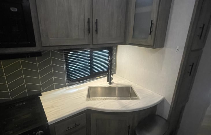 Kitchen sink