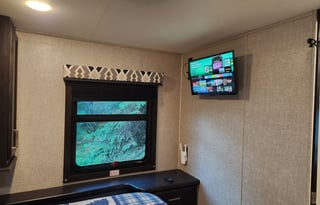 Cozy Cruiser or Lakeside Retreat