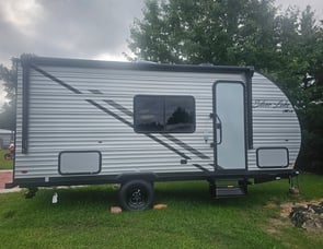 Forest River RV Esst to west Silver Lake LE