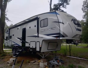 Forest River RV Cherokee Arctic Wolf 287BH