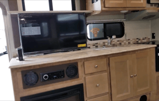 2021 Coachmen RV Leprechaun 319MFB