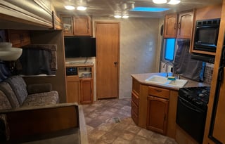 2011 Palomino Puma 30-KFB