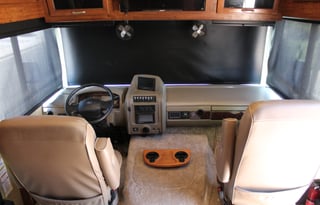 Pet friendly with TWO BATHROOMS!  Whaaaaat?