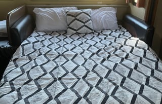 2015 Thor Motor Coach Outlaw 37LS TOY HAULER