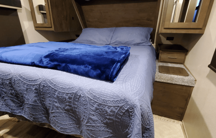 Master Bedroom, full size queen mattress.