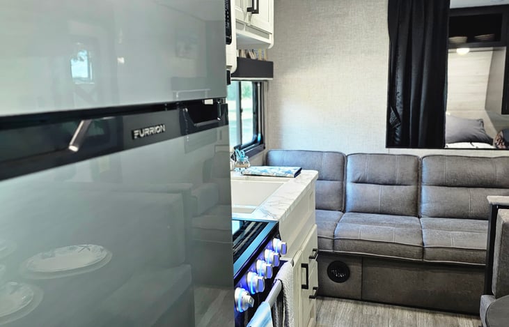 refrigerator/freezer combo