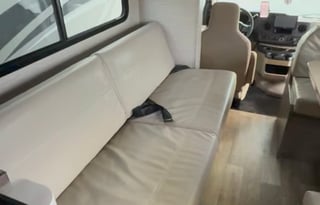 YoYo - Your Retreat on Wheels