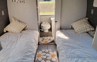 "Zephyr", Your Glamping Getaway