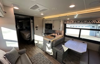 Jayco Greyhawk , Spacious, Like new, Pet Friendly