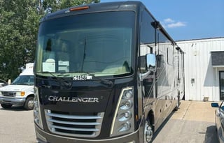 2022 Thor Motor Coach Challenger 37FH