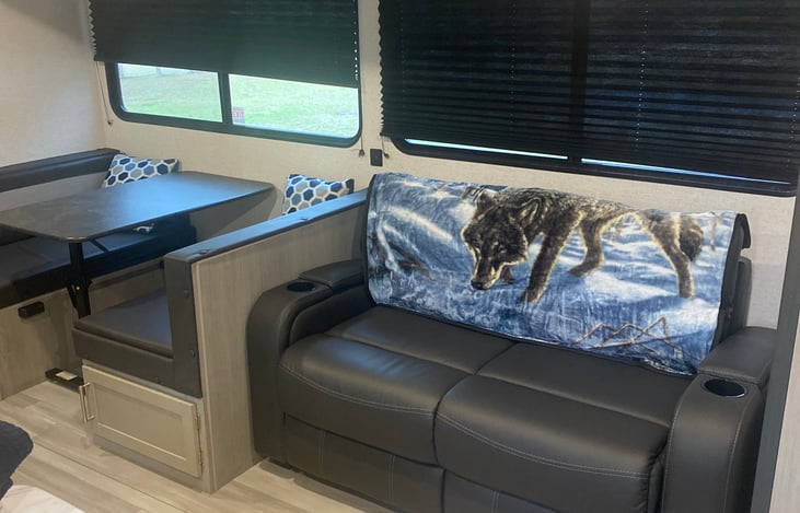 Spacious area and comfortable seating