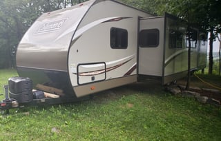 2018 Dutchmen RV Coleman Light 3015BH