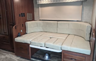 Mercedes-Benz Sunseeker MBS