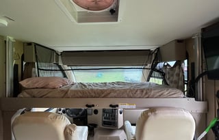 Easy to Drive Class A – 2015 Thor Vegas 24.1