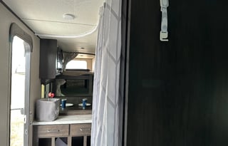 Escape in Style! Grand Design Friendly Adventure