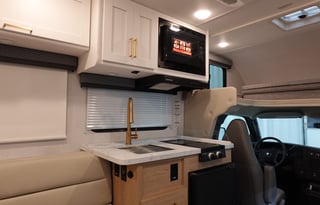 R2619 Four Winds 19X (includes insurance)