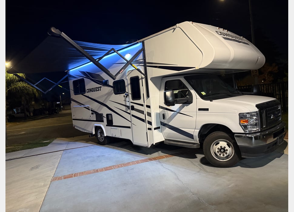 Class C Motor Home rentals in Los Angeles