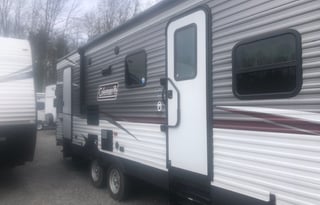 2019 Coleman Lantern 263bhs