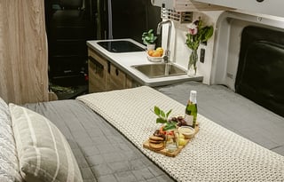 Beyond Glamping-Starlink Included-The Silver Spoon