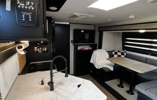 2022 pet friendly Grey Wolf Toy Hauler