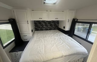 2014 Thor Majestic Motor Coach