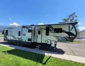 Keystone RV Carbon 418