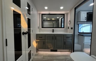 Luxury on Wheels - 2025 Jayco Pinnacle 38FBRK