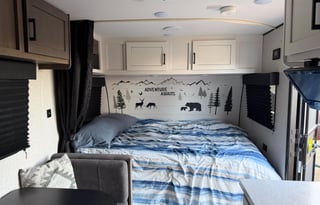 Ultimate RV with Solar and lots of Upgrades