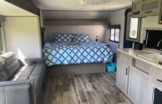 6 person, family friendly & Roomy!