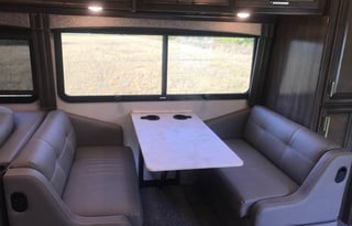 2019 fleetwood southwind 35k sleeps 8