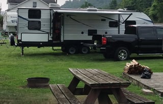 2020  DELLA TERRA 28 KRD,  34 FOOT SLEEPS 9