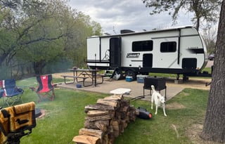 Easy Livin’ with Eileen – 2025 Coleman Camper 27'