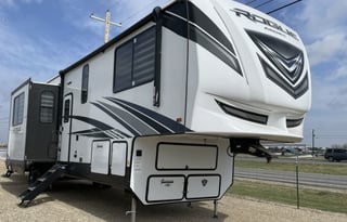 45ft forest river vengeance Toy hauler