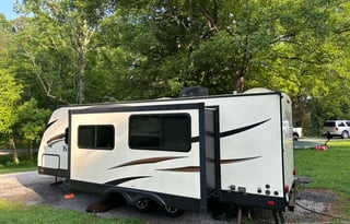 2017 Kodiak Express Ultralite 255BHSL