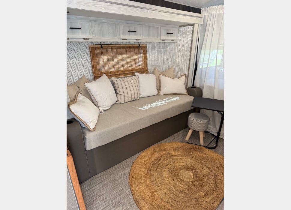 Travel Trailer rentals in Westland