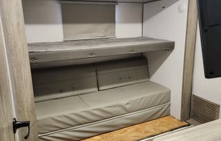 Goose neck and must have 50 amp outlet