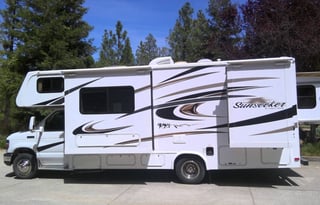 SUNSEEKER 25Ft W/ 3 SLIDES - RUSTY'S RV ADVENTURE